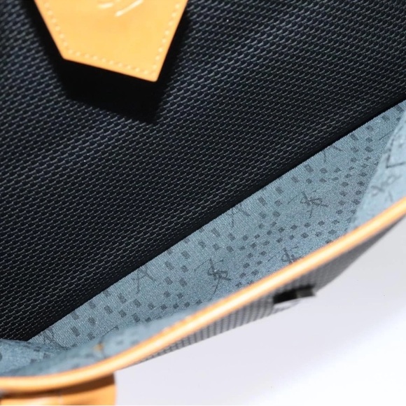 Yves Saint Laurent Elegant Black and Tan Travel Bag - Picture 3 of 12